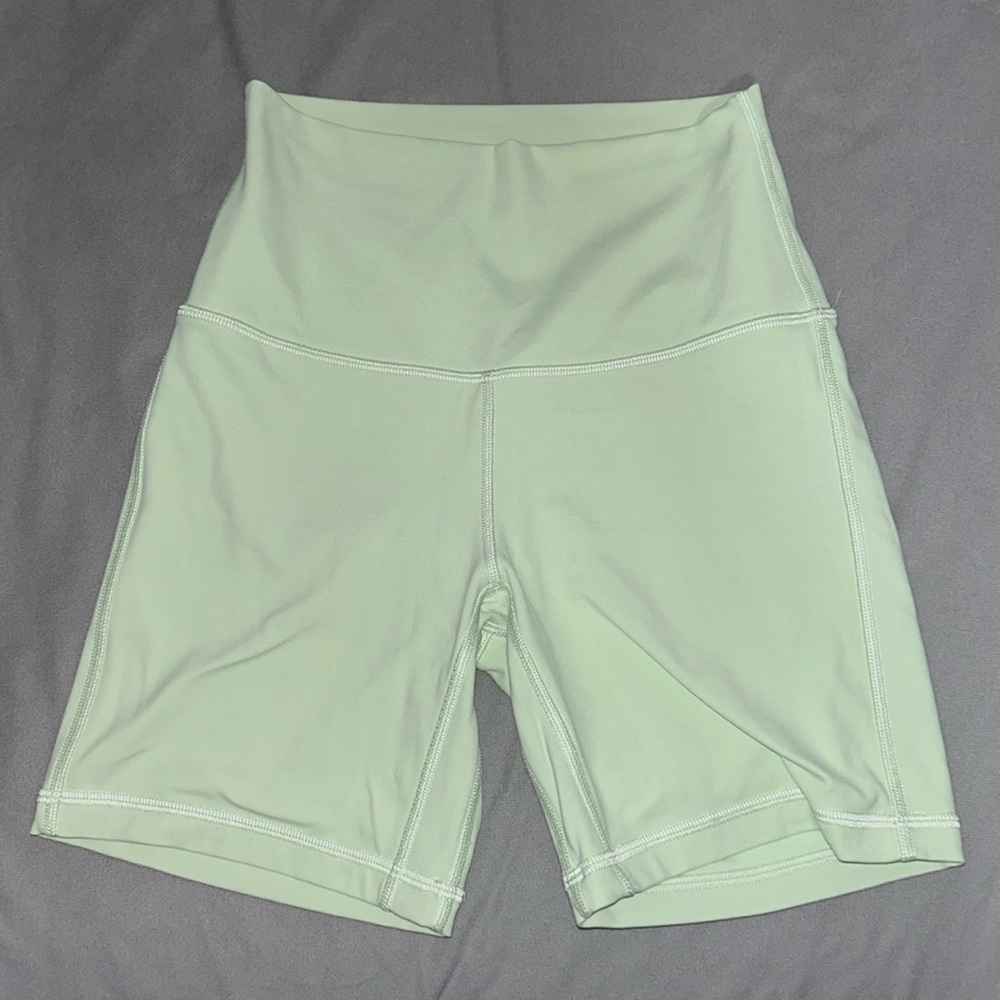 Lululemon align 6” shorts in kohlrabi green